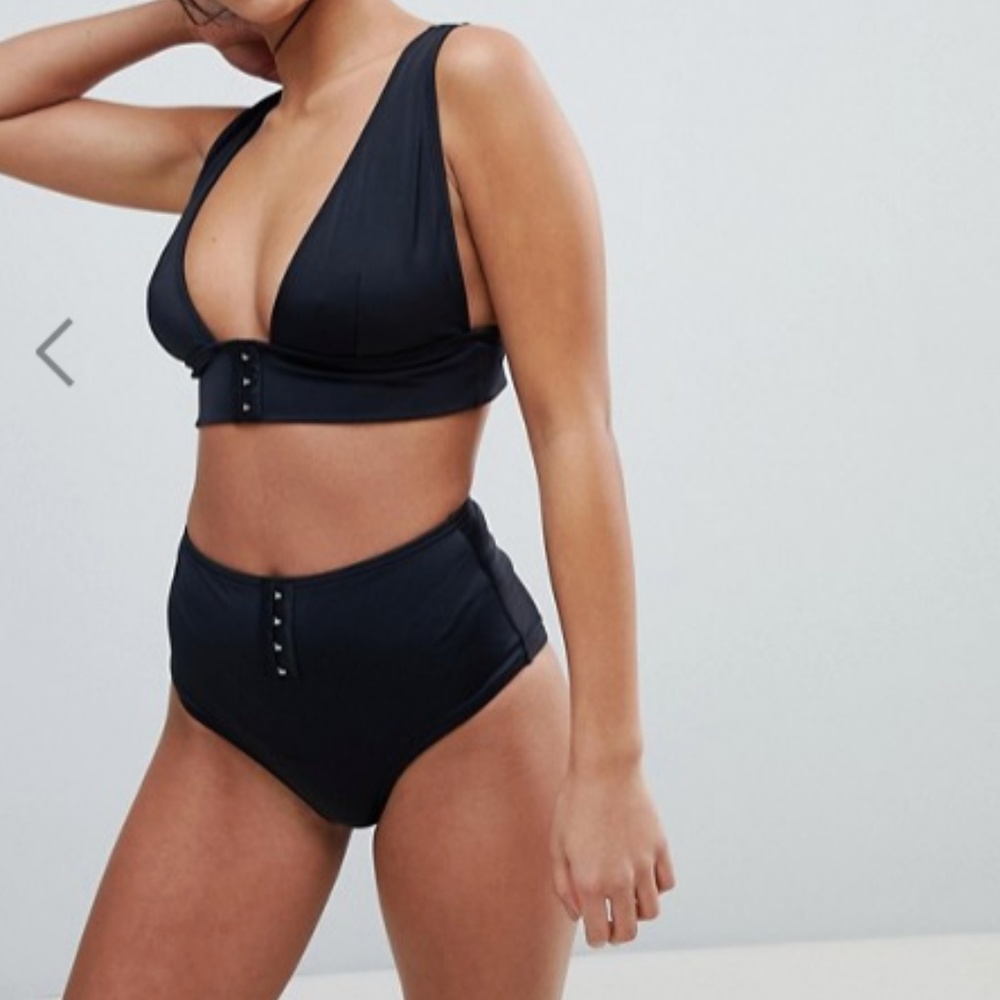 NEVER WORN - WITH TAGS - BIKINI BOTTOMS